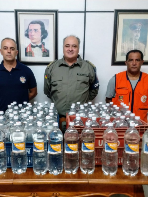 CRPO Sul recebe doação de 300 litros de álcool da IFSUL em parceria