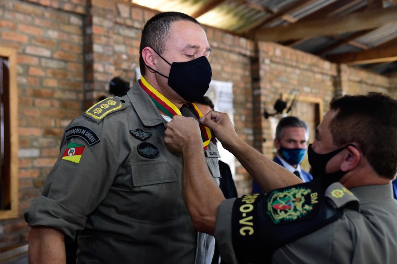 Crpo Vale Do Ca Comemora Anos Entrega De Comenda Brigada Militar