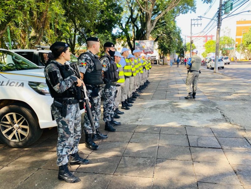 Opera O Hoplitas No Crpo Miss Es Brigada Militar