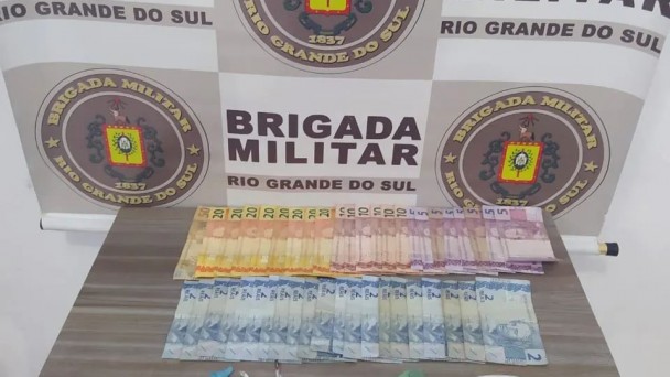 Mulher é presa pela segunda vez por tráfico de drogas em Estrela