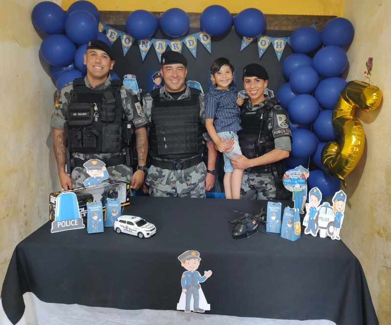 Brigada Militar faz surpresa em comemoração de aniversário Brigada