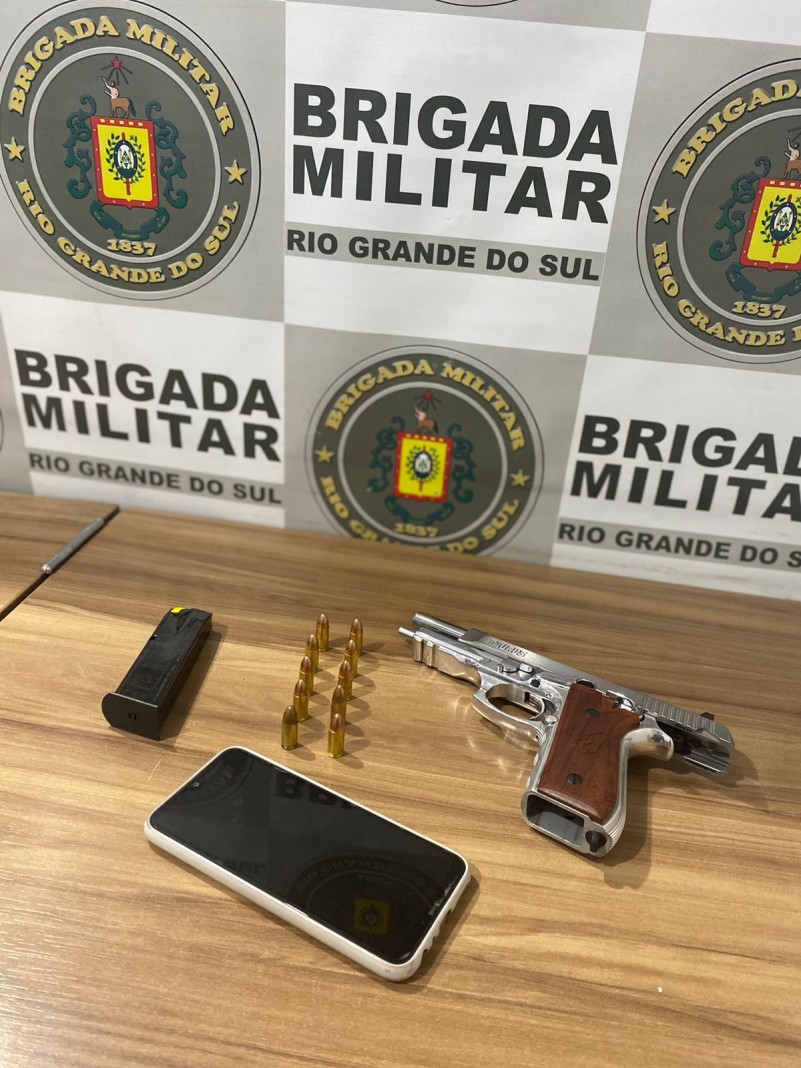 Brigada Militar efetua prisão por porte ilegal de arma de fogo em