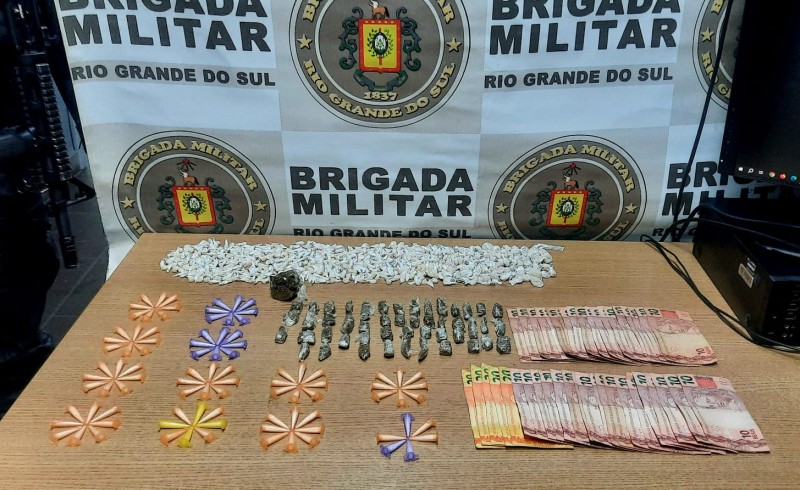 Brigada Militar Efetua Pris O De Indiv Duo Por Tr Fico De Drogas