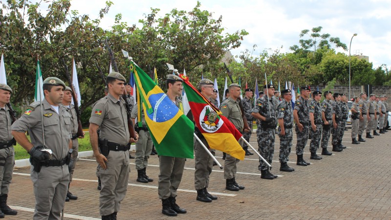 Tropa formada no dispositivo de formatura