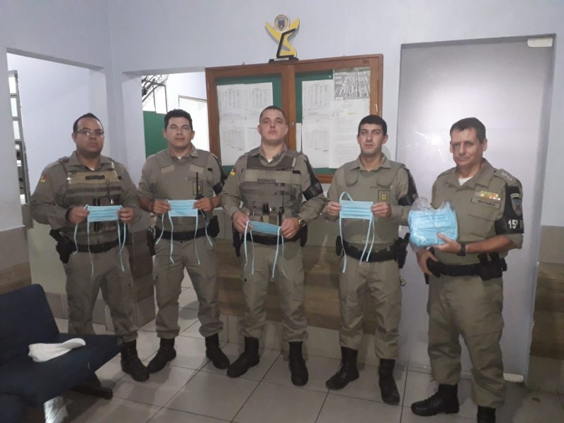Máscaras doadas pela comuniade