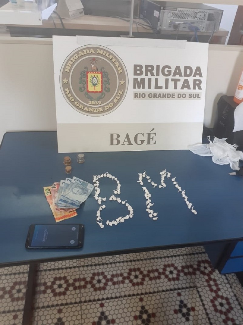 drogas, dinheiro e celular