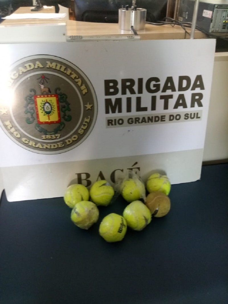 bolas de tenis recheada de drogas