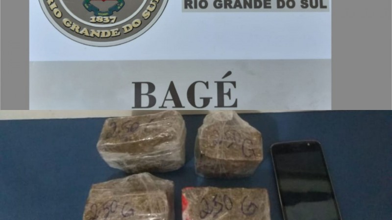 Porções de maconha apreendidas