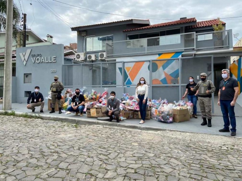 Brigada Militar entrega doações da “Ação Criança Feliz” em Santa