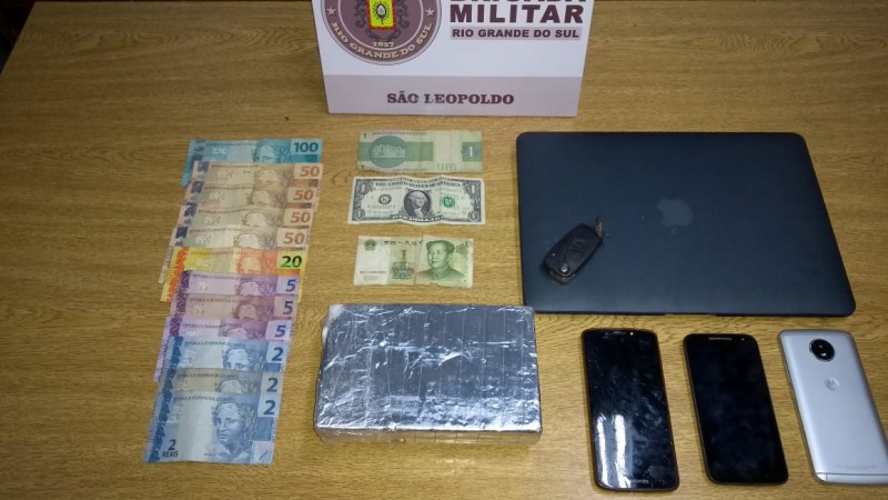 ROCAM do 25º BPM prende dupla por tráfico em Portão (1)