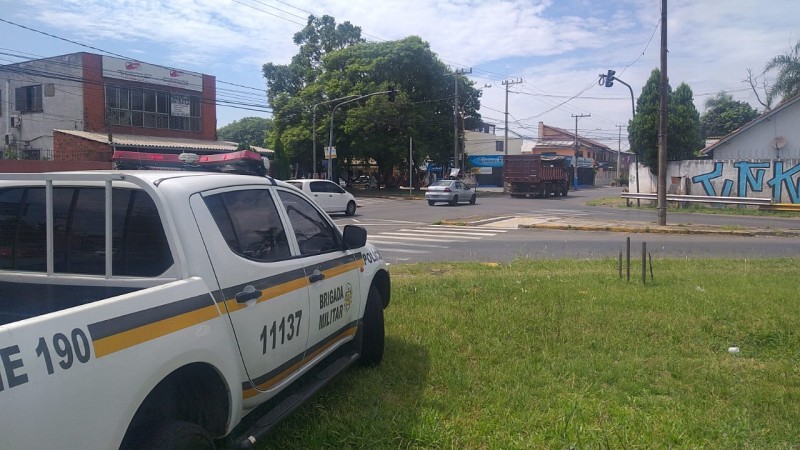 Policiamento em Nova Santa Rita e canoas