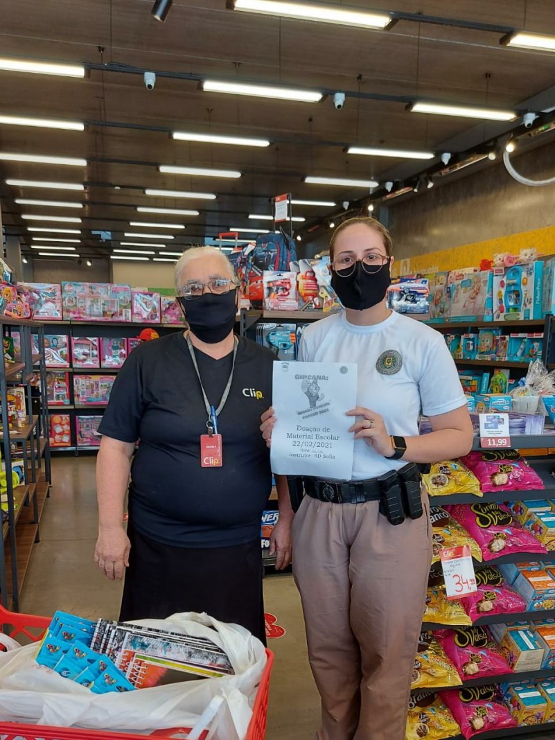 Materiais escolares doados para gincana Proerd