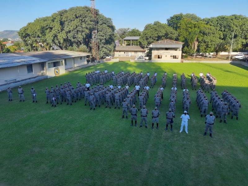 Pioneirismo na Cavalaria da Brigada Militar: Duas policiais militares  femininas concluem curso de especialização fora do Estado - Brigada Militar