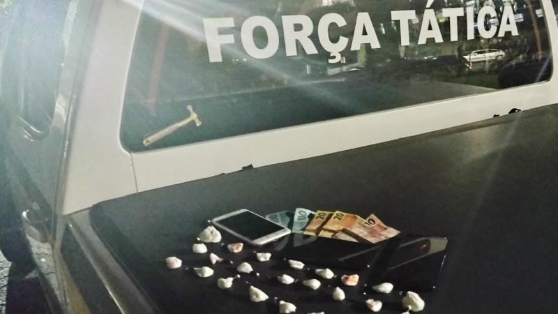 21 buchas de cocaína (24 gramas)