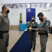 Cel Luz entregou a Comenda do CRPO Litoral ao Cel Feoli