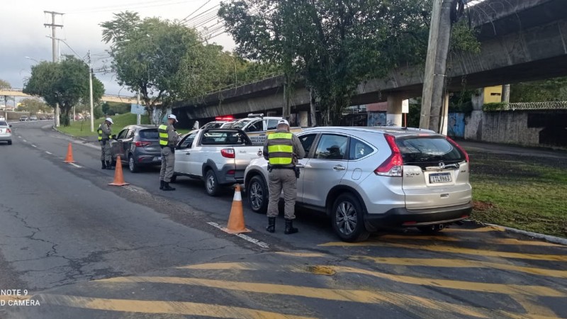 15° BPM realiza operação “Lockdown” em Canoas