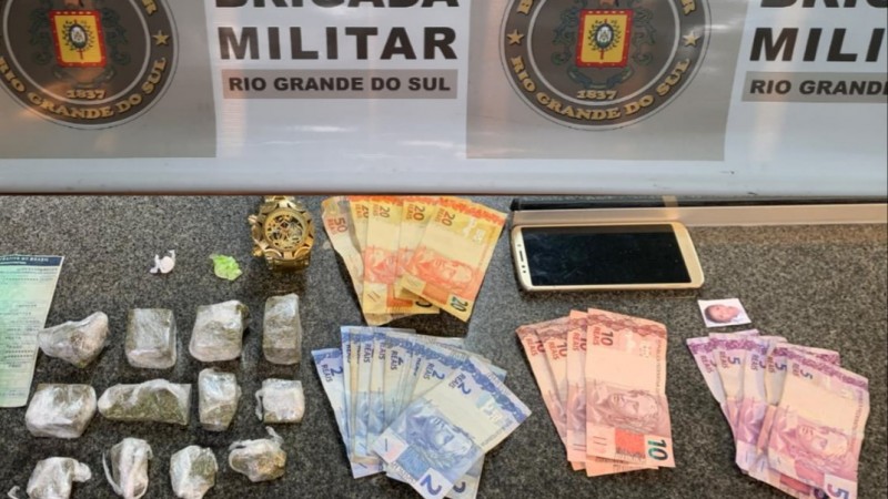 15º BPM prende indivíduo por tráfico de drogas em Canoas