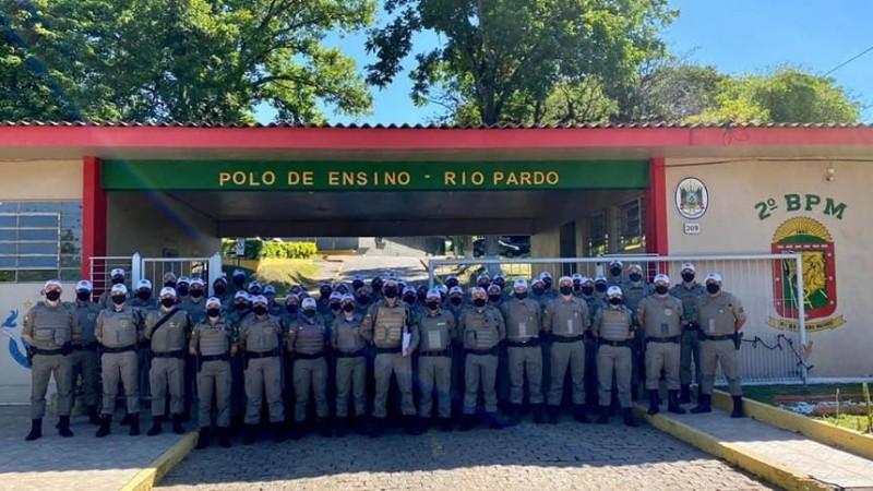 Alunos sargentos e soldados do Polo de Ensino Rio Pardo reforçam policiamento na região