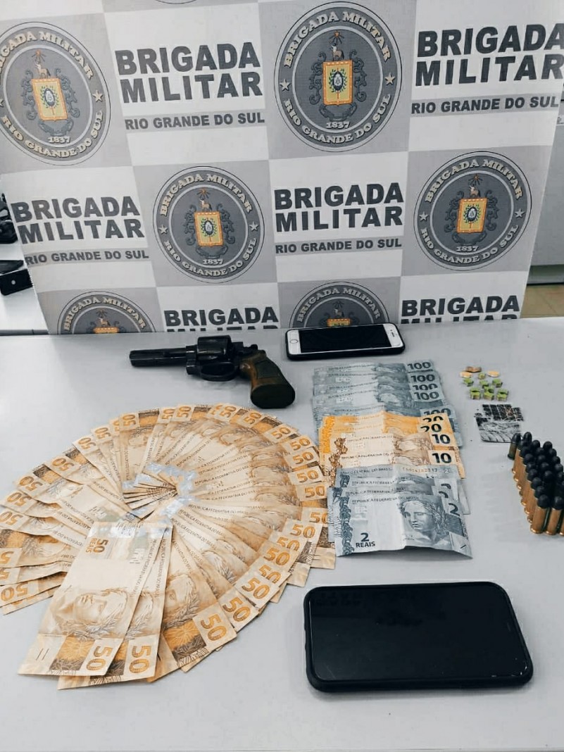 BM de Cachoeira do Sul apreende droga sintética e arma de fogo no bairro universitário