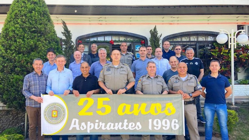 Confraternização de 25 anos da Turma de Aspirantes de 1996.