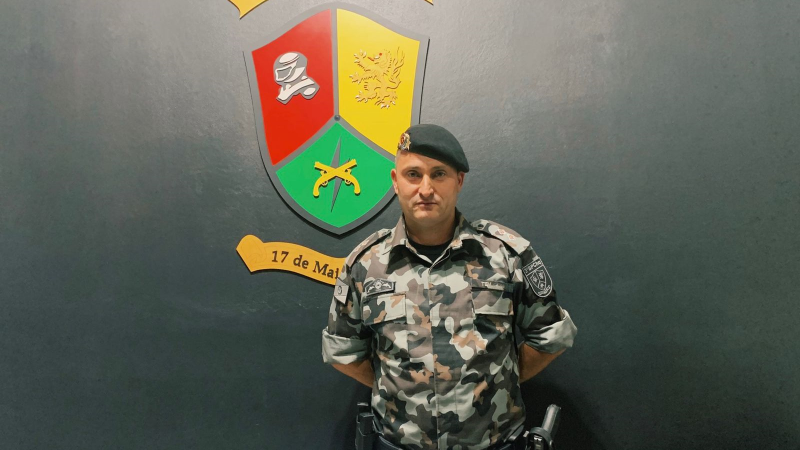 Apresentação de Oficial