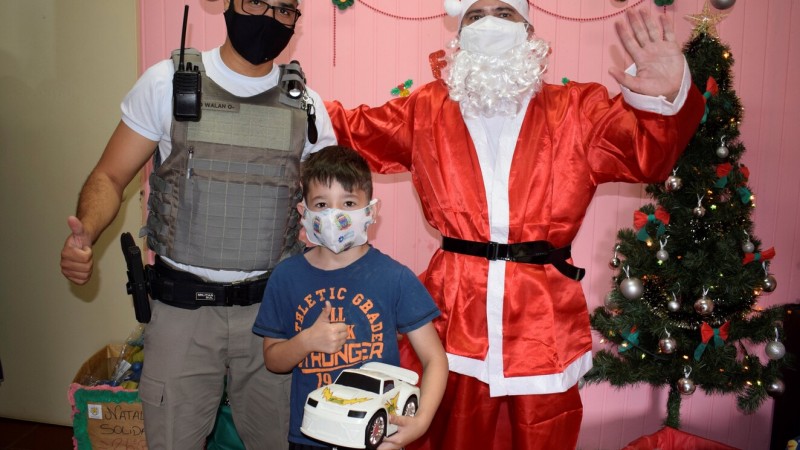 Ação Solidária de Natal foi realizada em parceria com o Centro de Referência de Assistência Social do bairro Jardim Betânia.