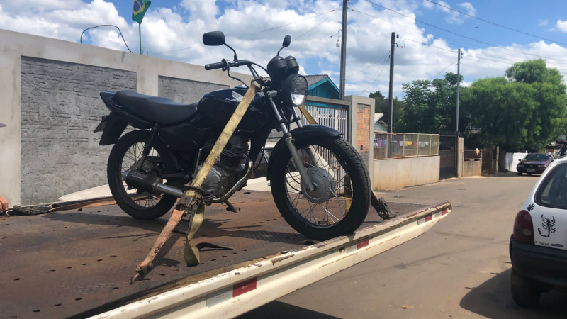 Motocicleta recolhida
