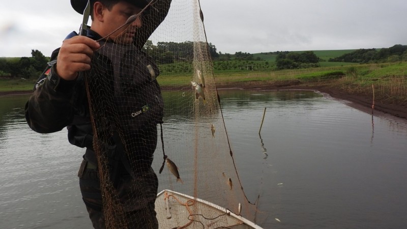 Apreensão Rede e Soltura de Peixes em Carazinho