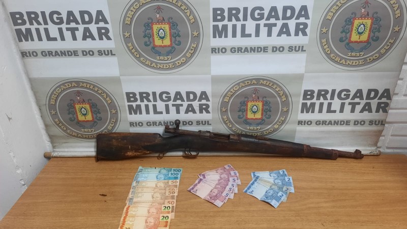 Brigada Militar apreende fuzil em Capela de Santana