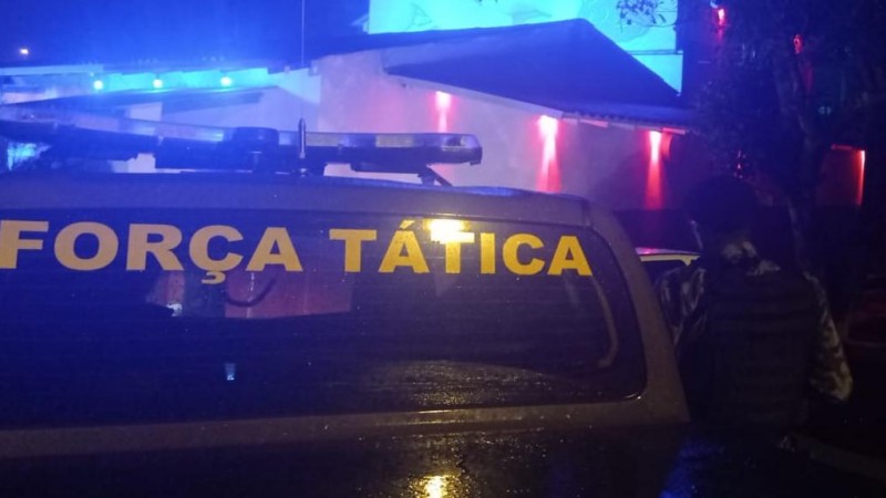 viatura com policial