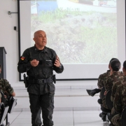 Maj Garcia palestrando na 13ª CIA DAM