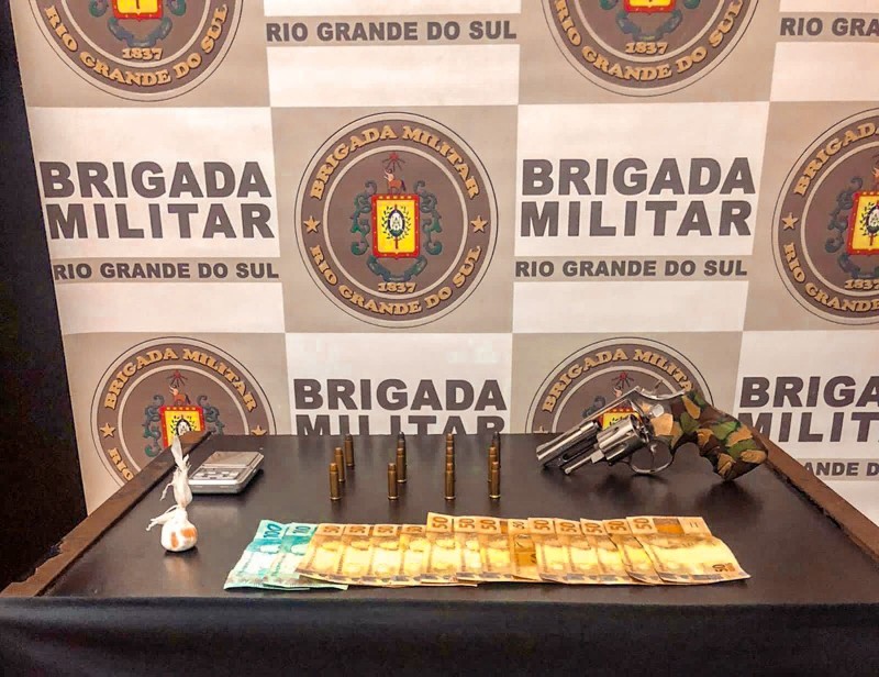 Brigada Militar Apreende Mais De 800 Porções De Drogas Durante Operação Hoplitas No Litoral