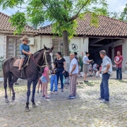 1º RPMon recebe visita de alunos da escola Augusto Ruschi. 