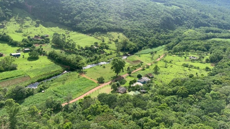 Imagem de helicóptero mostra um sítio na Zona Rural de São Francisco de Paula