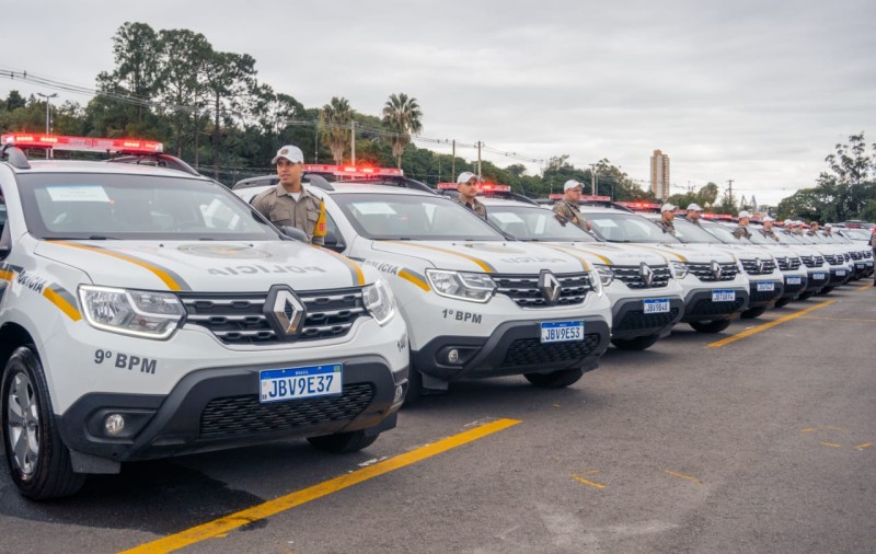 Carro de Polícia, Canções de carro