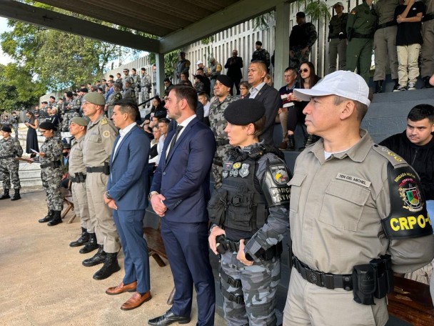 O Comandante do CRPO Centro-Sul prestigiou a solenidade de Formatura do 4º CEFT.