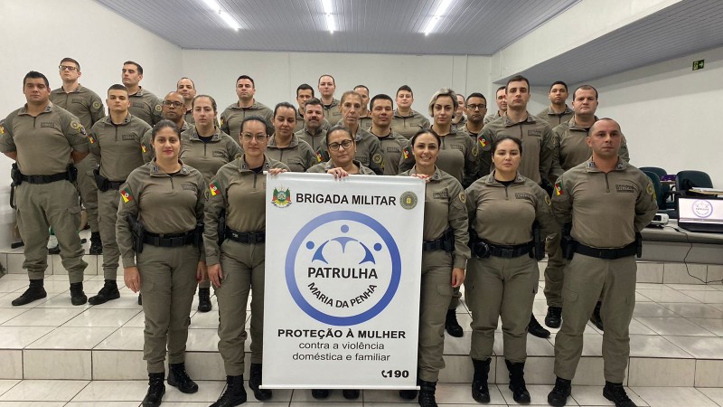 Policiais militares formandos do Curso de Capacitação Maria da Penha 