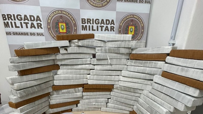 BM apreende aproximadamente 50 quilos de maconha em Estrela