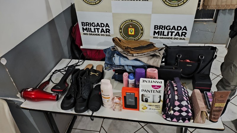 Materiais apreendidos pela guarnição