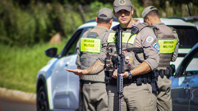 Policial em Barreira