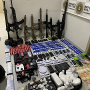 Arsenal de armas são  apreendidas em Passo Fundo
